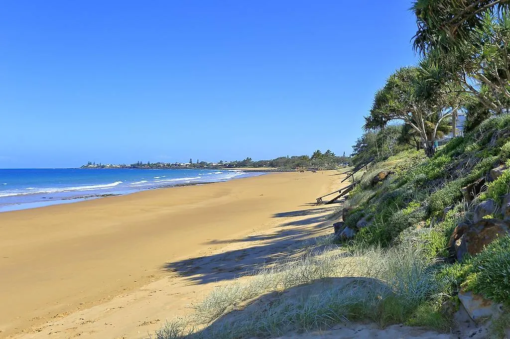 Zen Beach Retreat Hotel Bargara 5*,  Australia