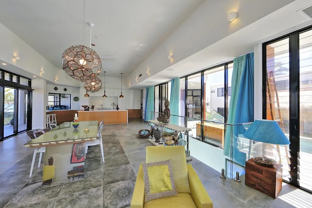 Zen Beach Retreat Hotel Bargara 5*,  Australia
