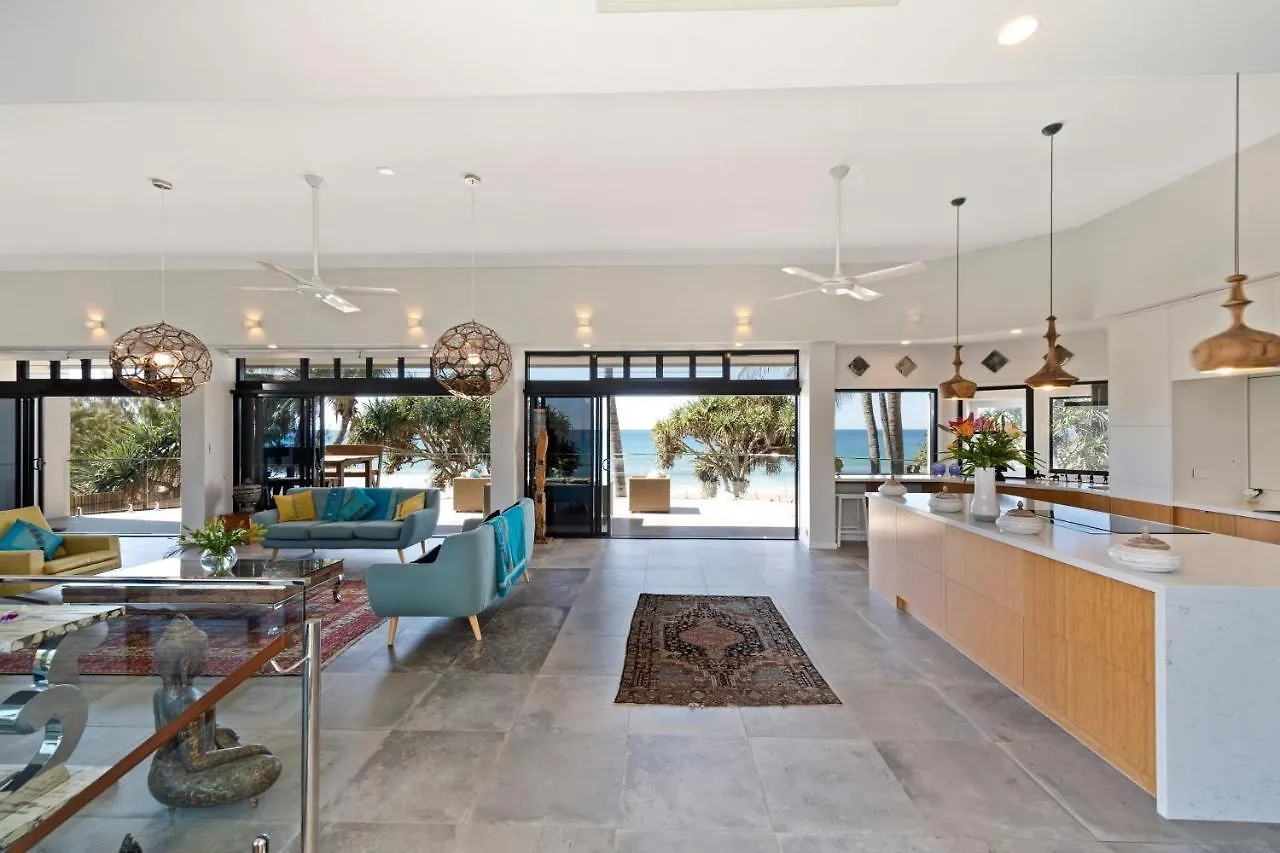 ***** Resort Zen Beach Retreat Hotel Bargara Australia
